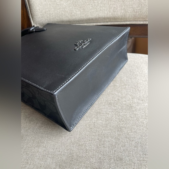 NWT!COACH DYLAN TOTE IN COLORBLOCK SIGNATURE CANVAS (COACH CP050) - Picture 6 of 8